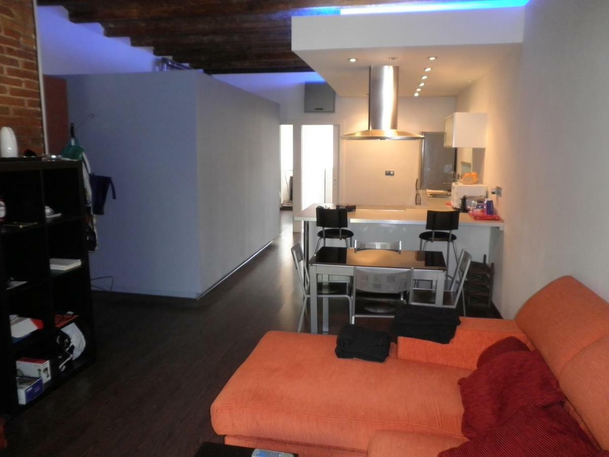 ברצלונה Bacrou Apartment, Design Loft Near The Sea מראה חיצוני תמונה